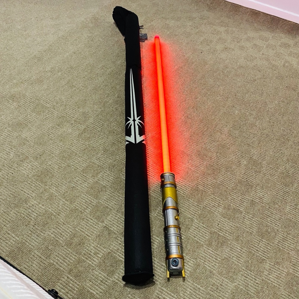 Star Wars Galaxy’s Edge Savi’s Cust Lightsaber 🗡